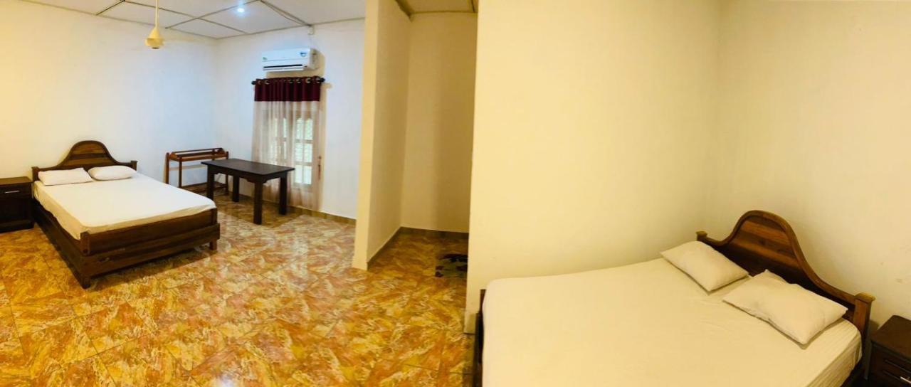 Bay Inn Surf Villa Baie d'Arugam Extérieur photo